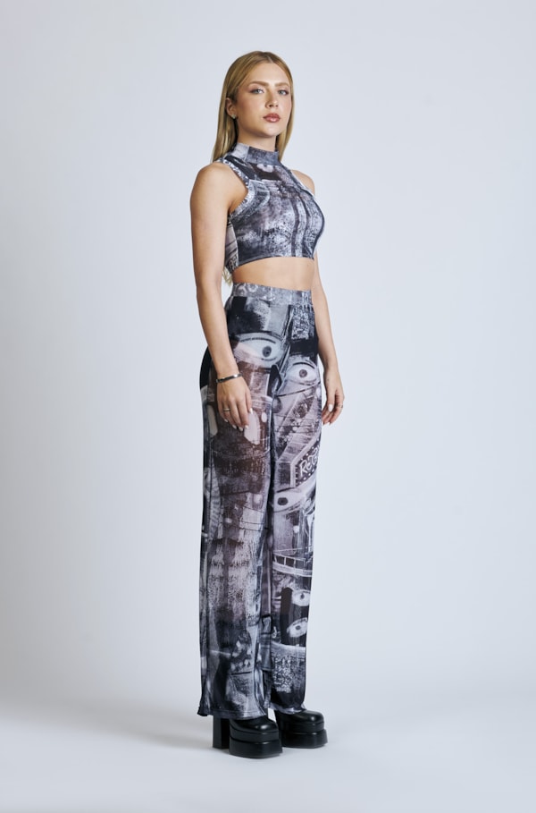 Cropped Golinha Tule Jade Jade Retro Futurismo Preto